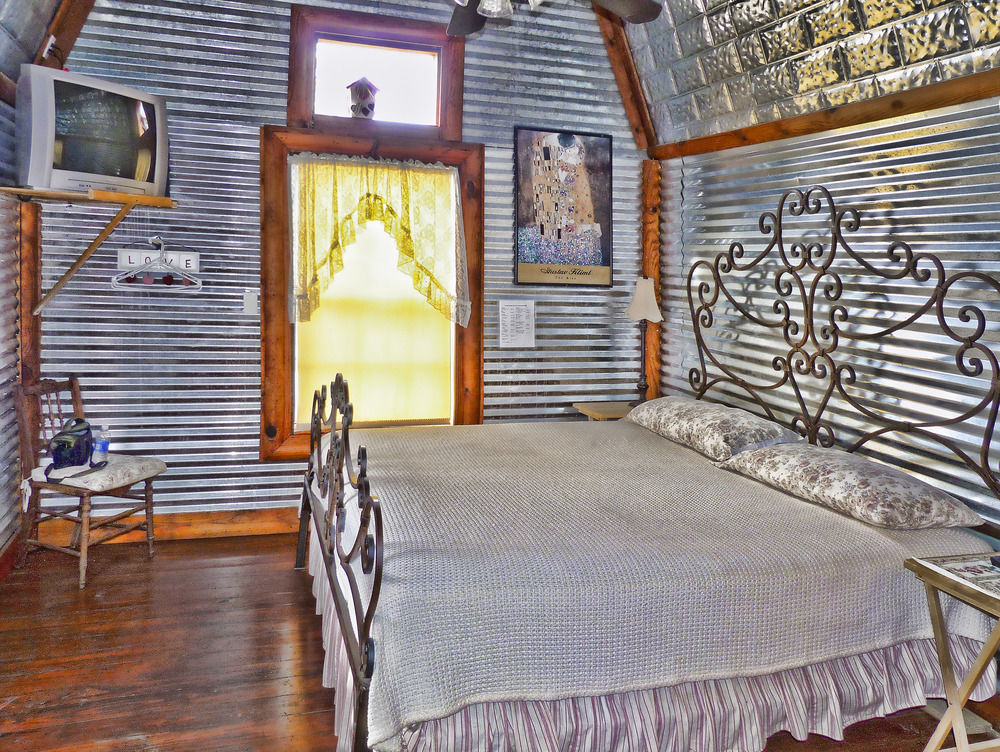 Top Of The Hill Rv Resort & Cabins Waring Εξωτερικό φωτογραφία