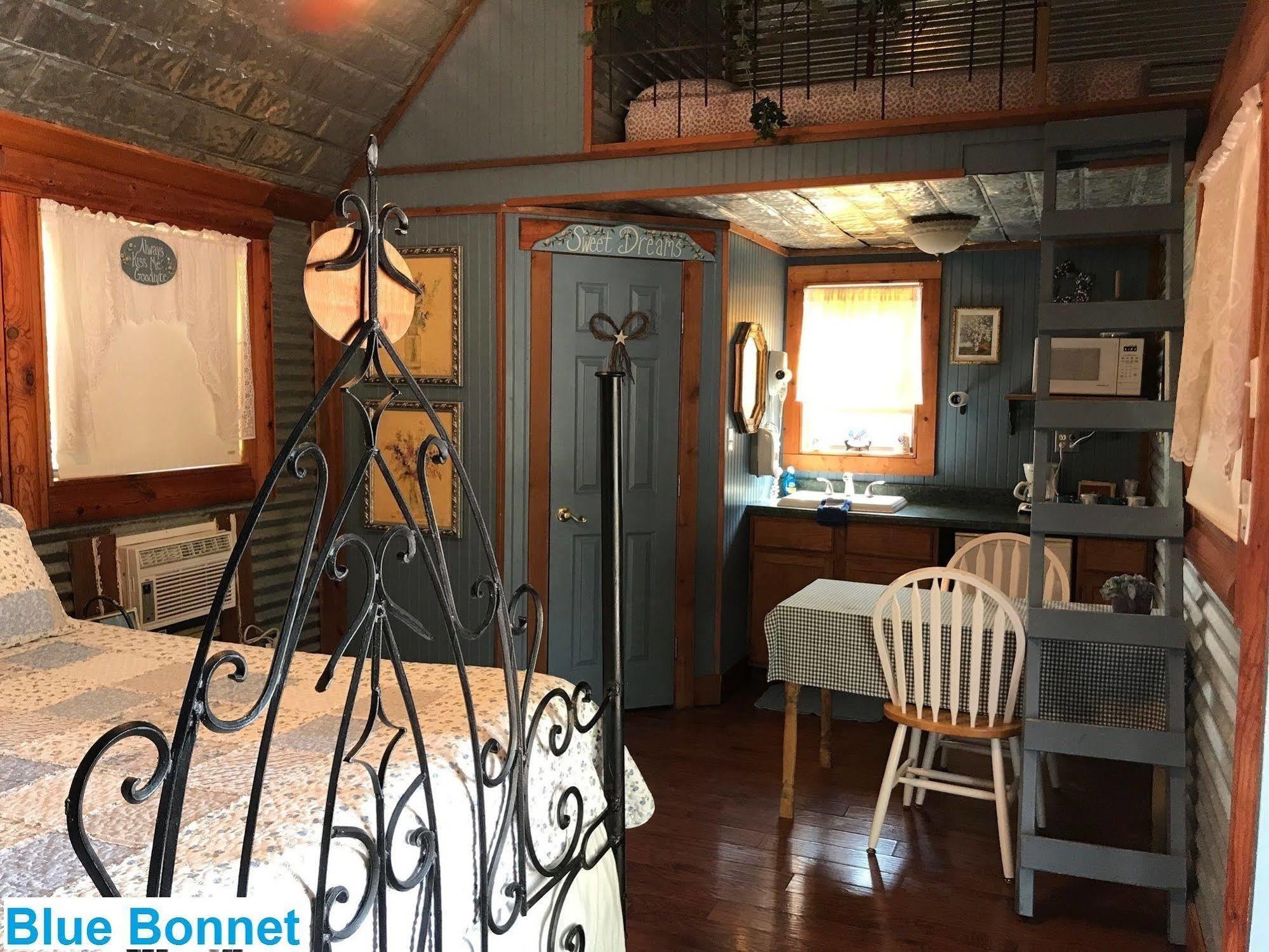 Top Of The Hill Rv Resort & Cabins Waring Εξωτερικό φωτογραφία