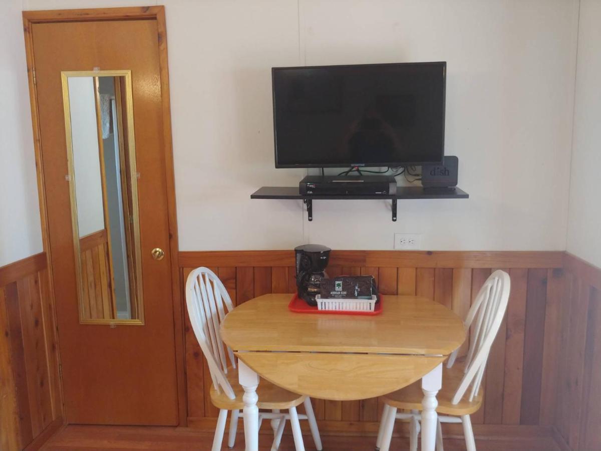 Top Of The Hill Rv Resort & Cabins Waring Εξωτερικό φωτογραφία