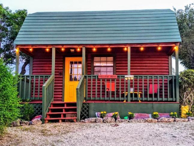 Top Of The Hill Rv Resort & Cabins Waring Εξωτερικό φωτογραφία